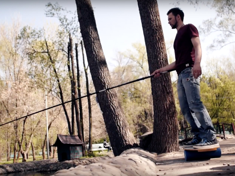 Wooden Balance Board Trainer with Roller