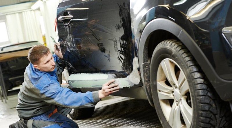 Car repair: knee pads